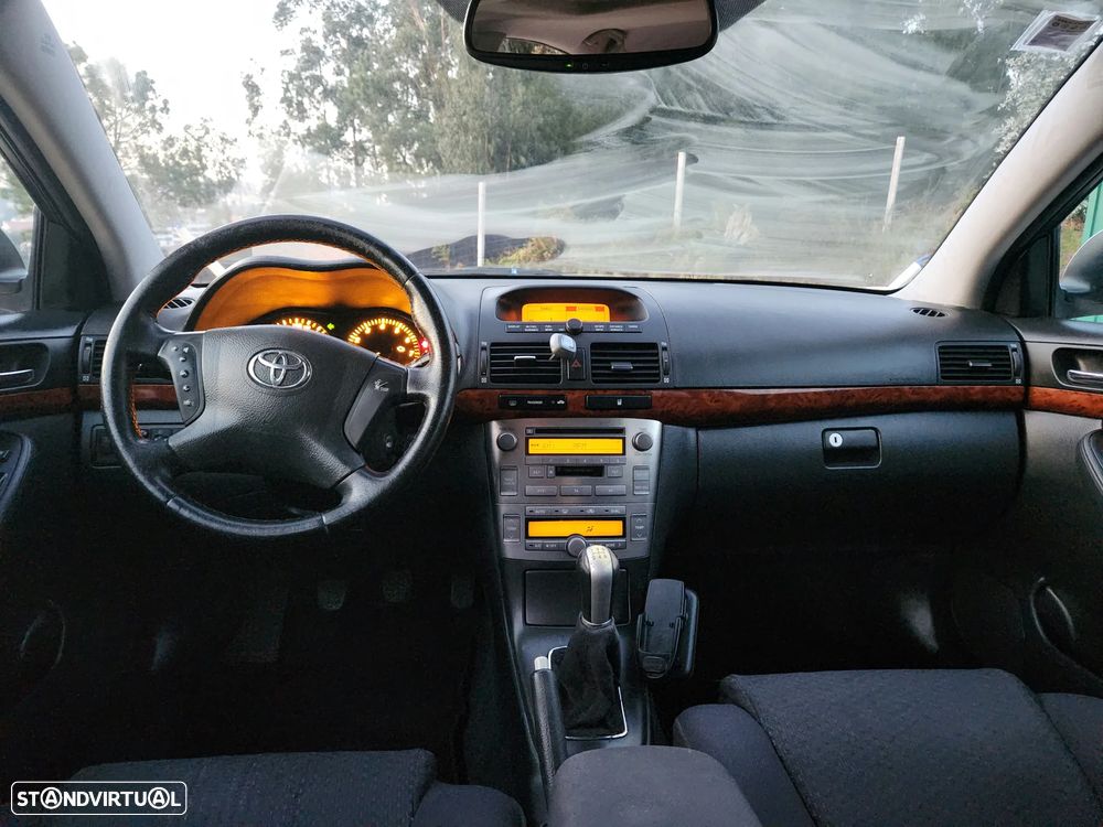 Toyota Avensis S/D 1.6 Executive - 7