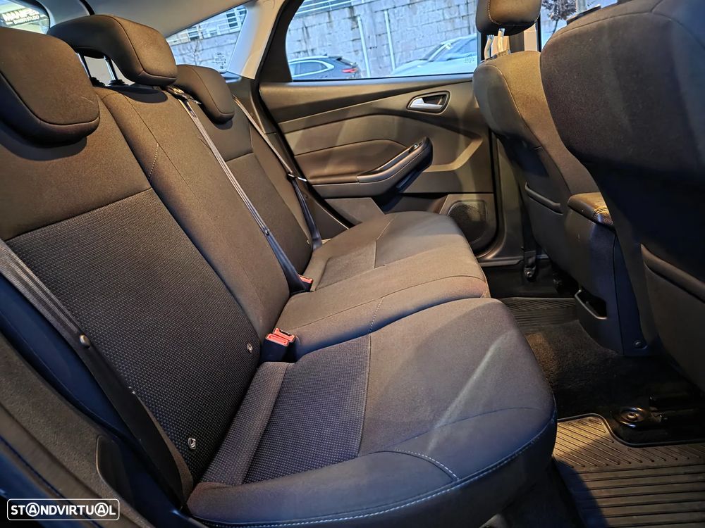 Ford Focus 1.5 EcoBlue S&S Aut. ACTIVE STYLE - 13