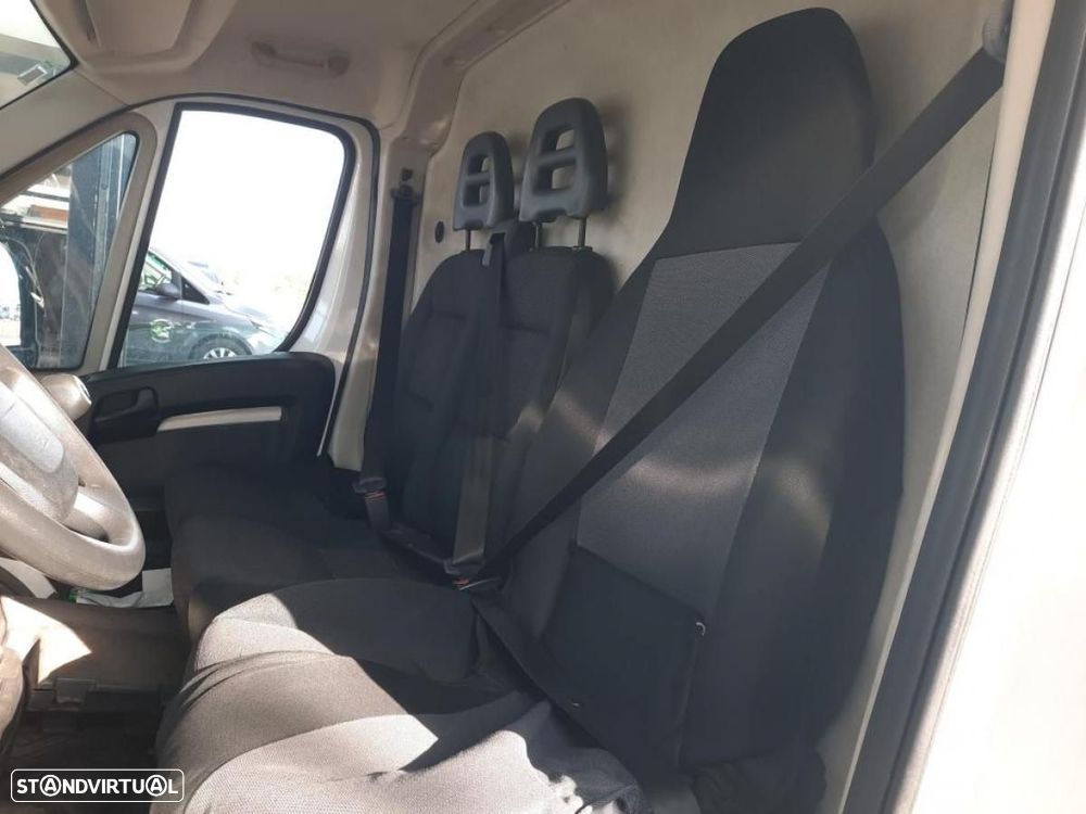 Peugeot Boxer 2.2 BlueHDi 335 L3H2 Premium c/IVA - 4