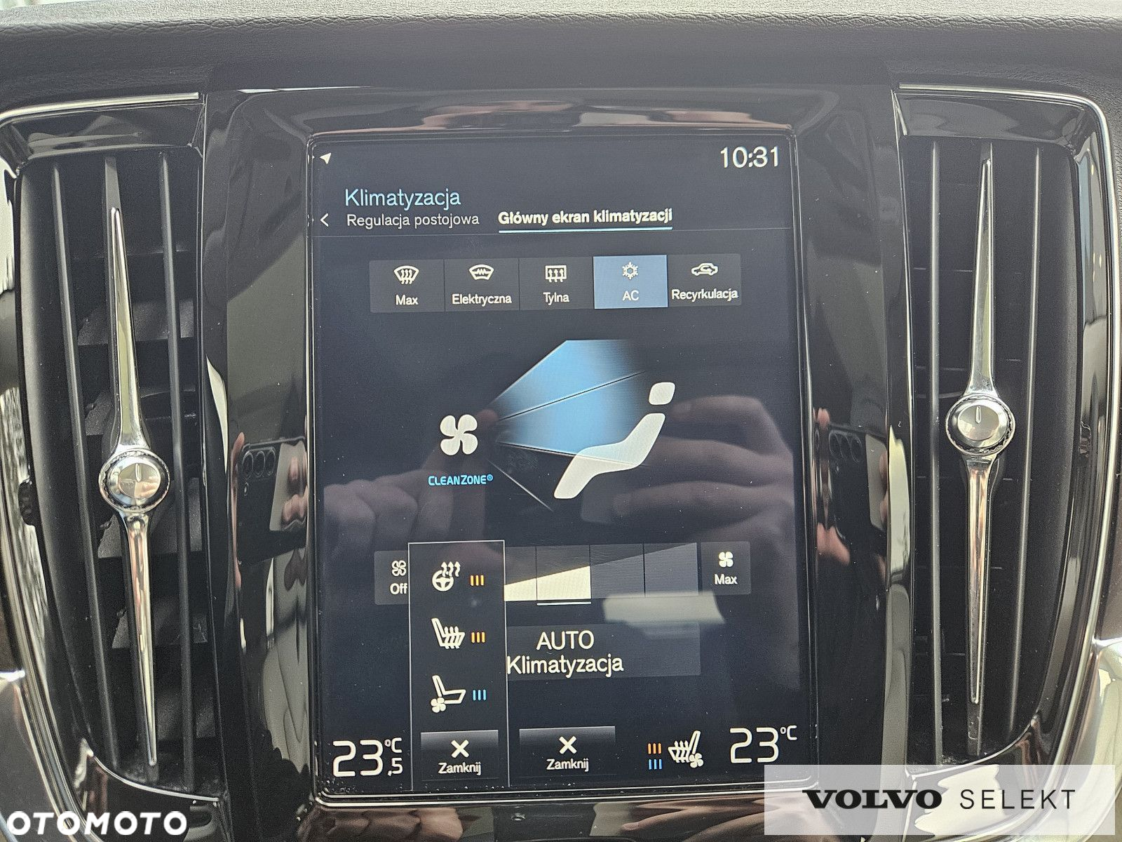 Volvo V90 Cross Country - 19