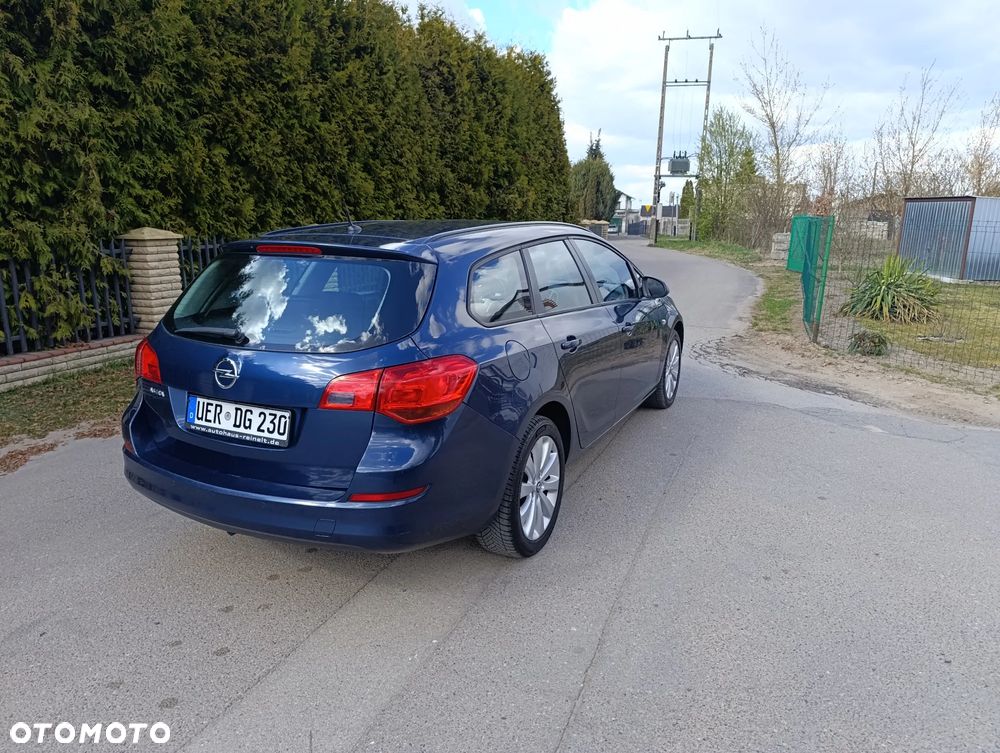 Opel Astra 1.6 Color Edition - 11