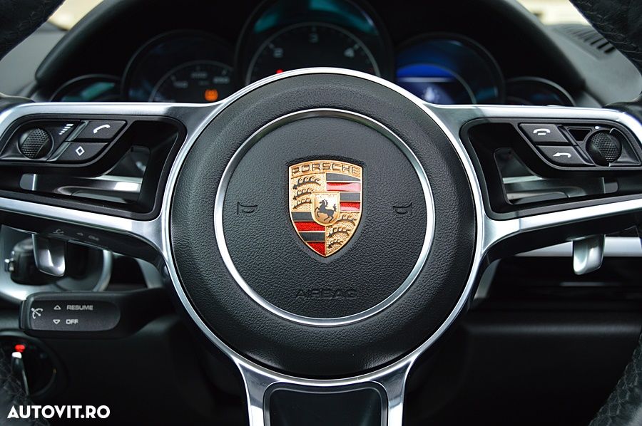 Porsche Cayenne - 12
