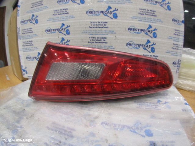 Farol Tras 50513400 ALFA ROMEO GIULIETTA 2011 1.6 JTDM 105CV 5P PRETO MALA DRT ORIGINAL Danificado - 1