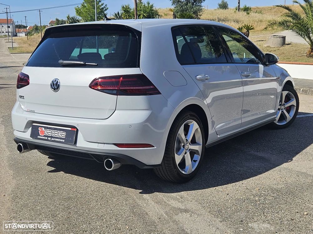 VW Golf GTI Performance BlueMotion - 4