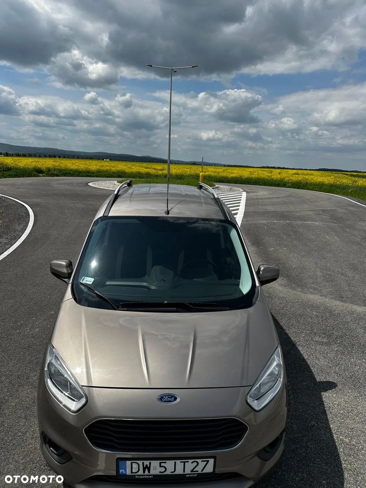 Ford Tourneo Courier 1.5 TDCi Titanium - 12