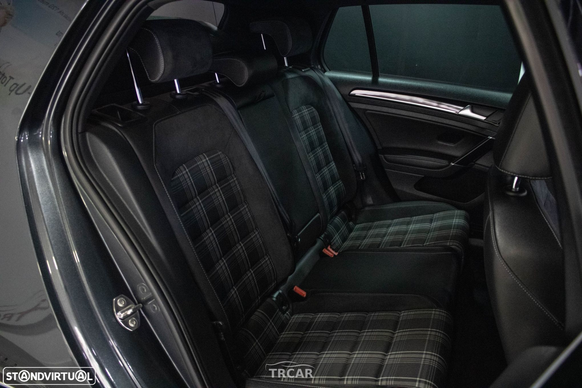 VW Golf 2.0 TDI GTD DSG - 26