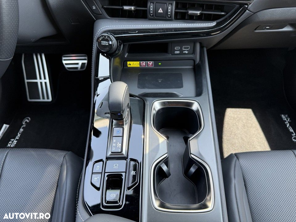 Lexus Seria NX 350h AWD CVT HEV F Sport - 25