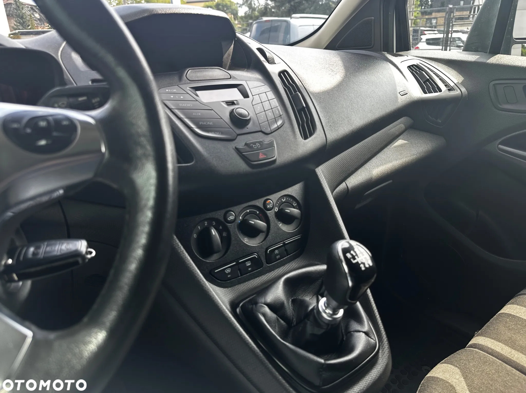 Ford Transit Connect - 14