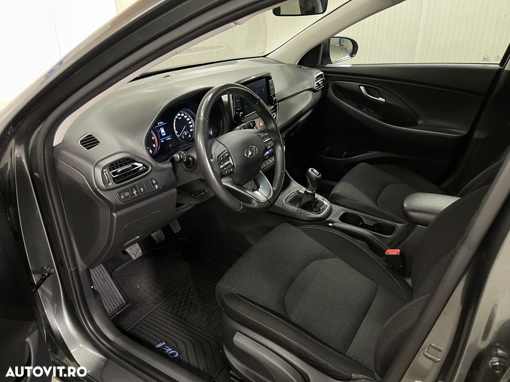 Hyundai i30 1.5 110CP M/T Highway - 6