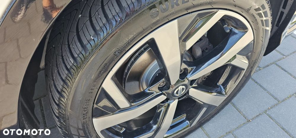 Nissan Qashqai 1.6 DCi Xtronic N-Connecta - 35
