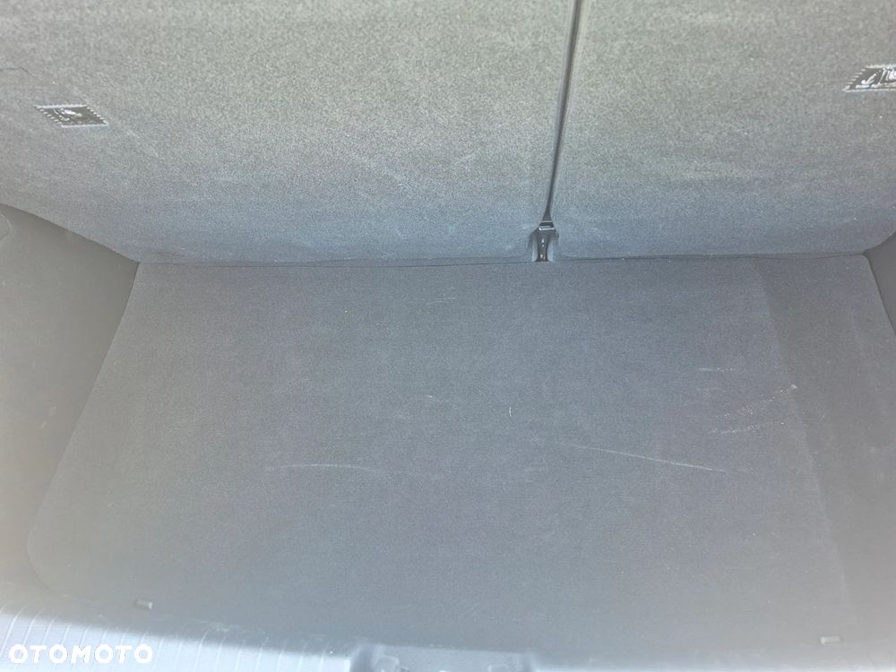 Hyundai i10 1.0 EDITION 30 - 26