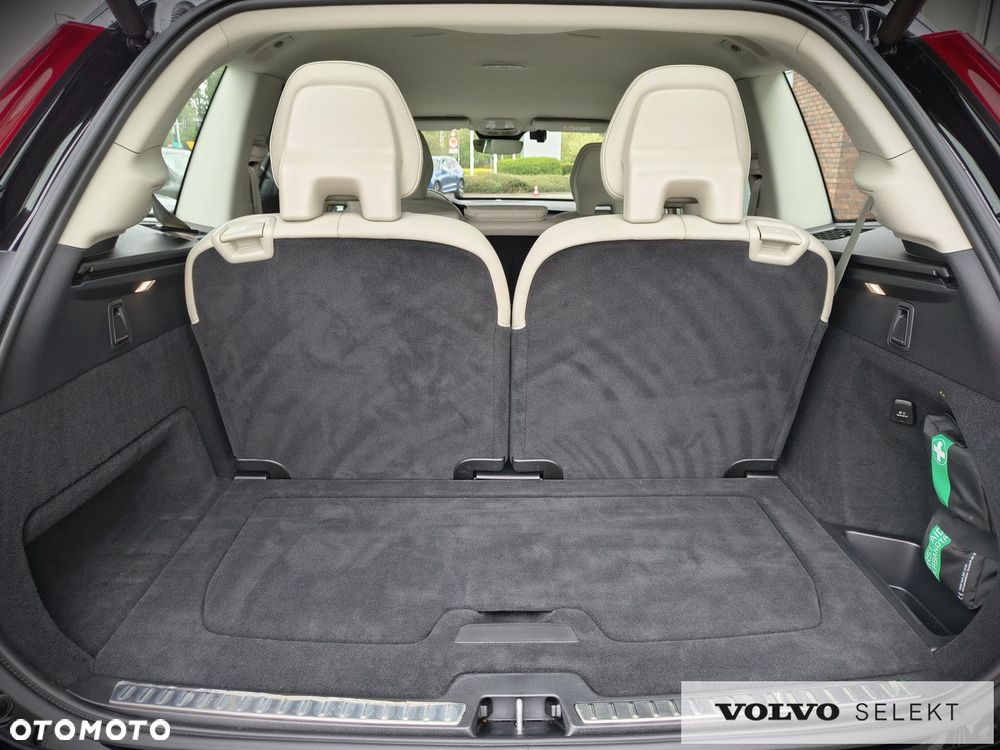 Volvo XC 90 - 32