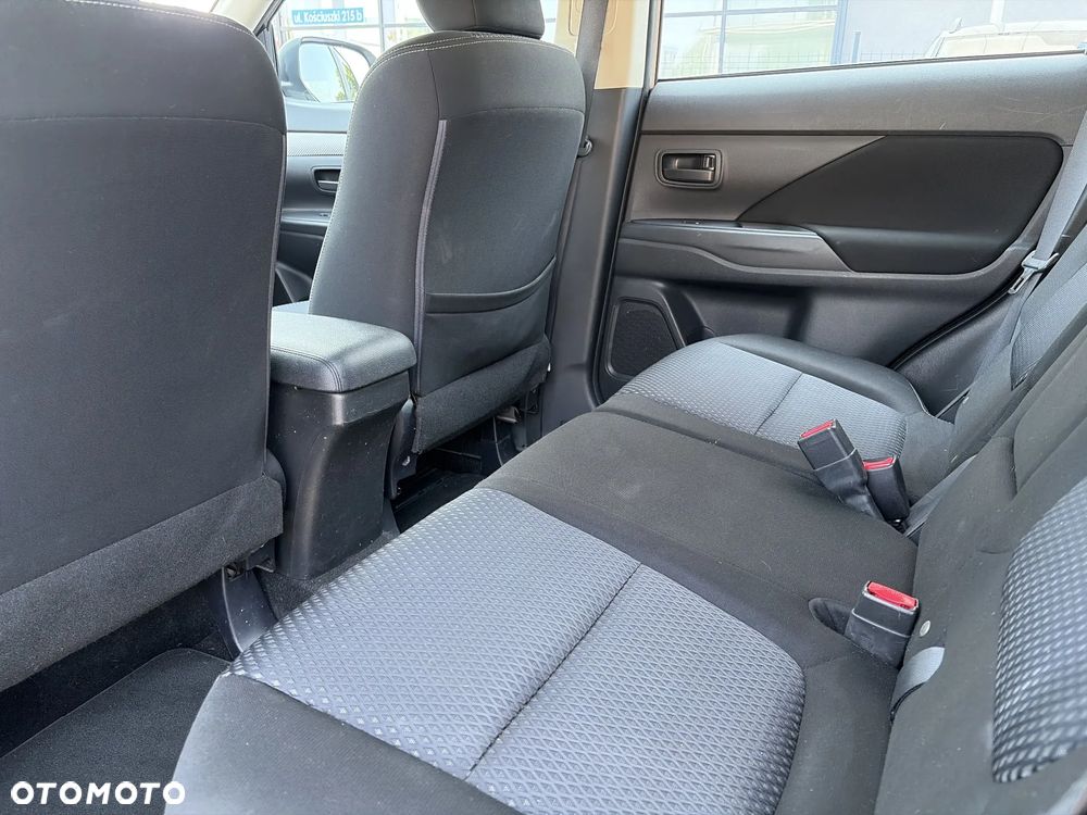 Mitsubishi Outlander 2.0 City Style 2WD - 11