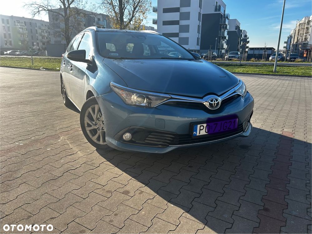 Toyota Auris 1.4 D-4D Premium - 1