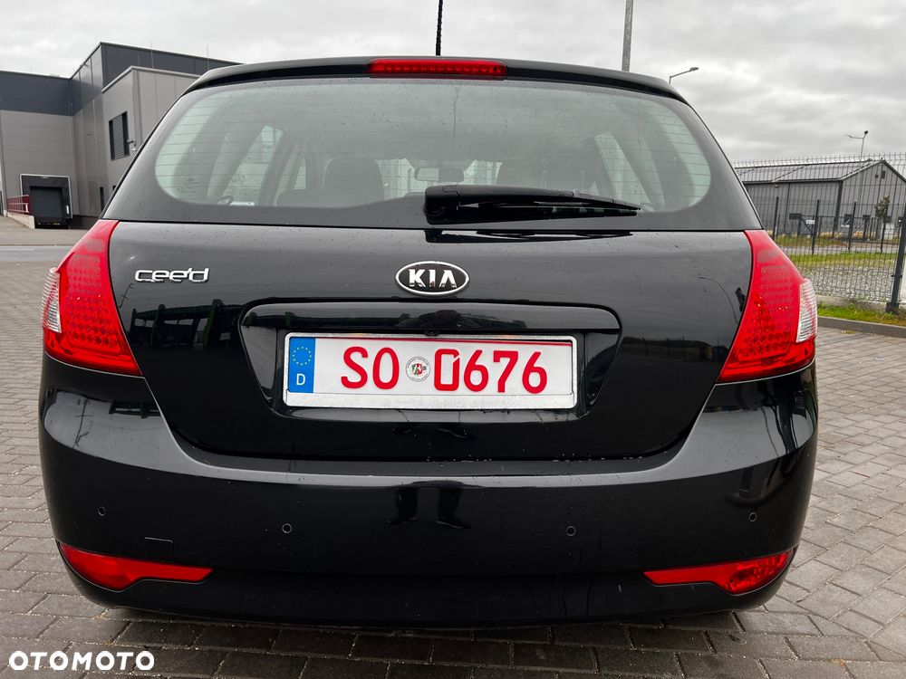 Kia Ceed - 5