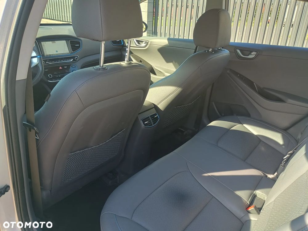 Hyundai IONIQ 1.6 GDI Premium - 21