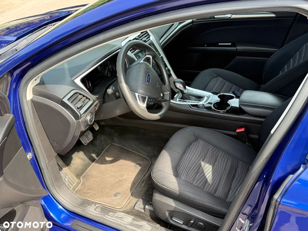 Ford Fusion - 10