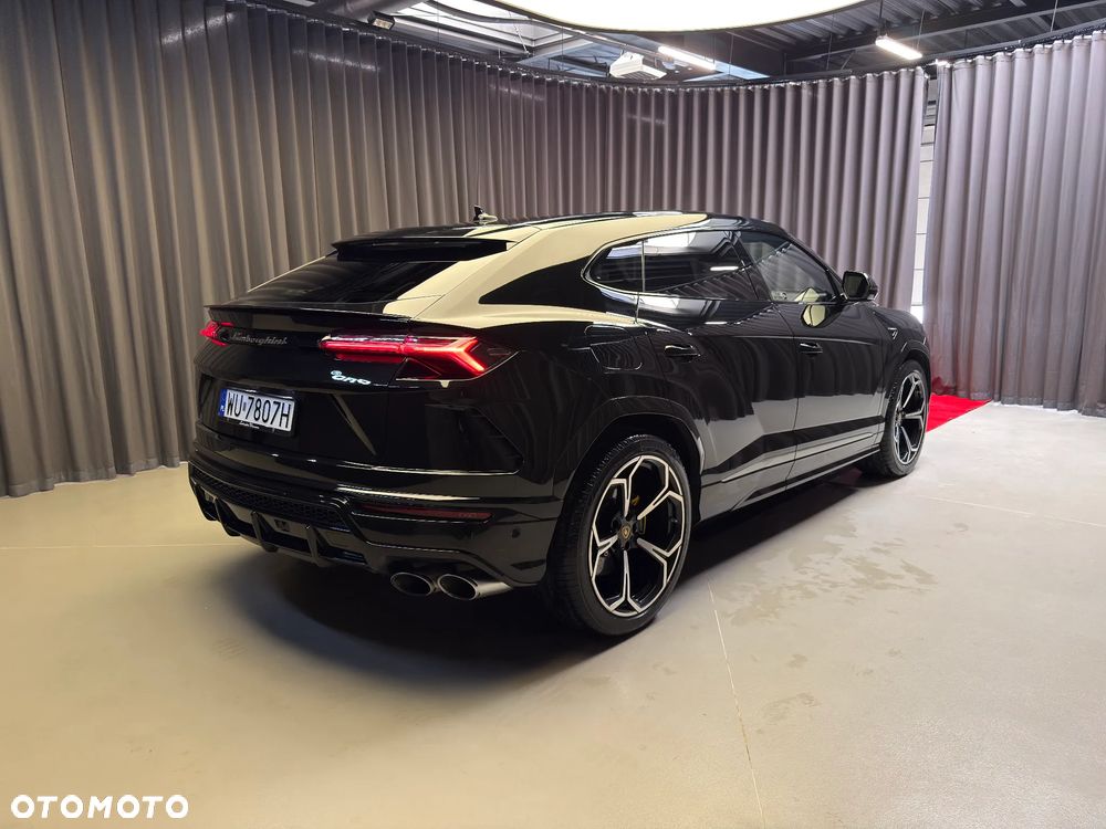 Lamborghini Urus - 13