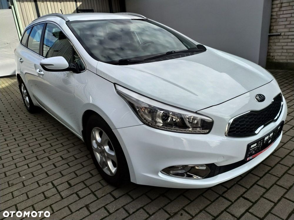 Kia Ceed 1.6 GDI DCT Platinum Edition - 9