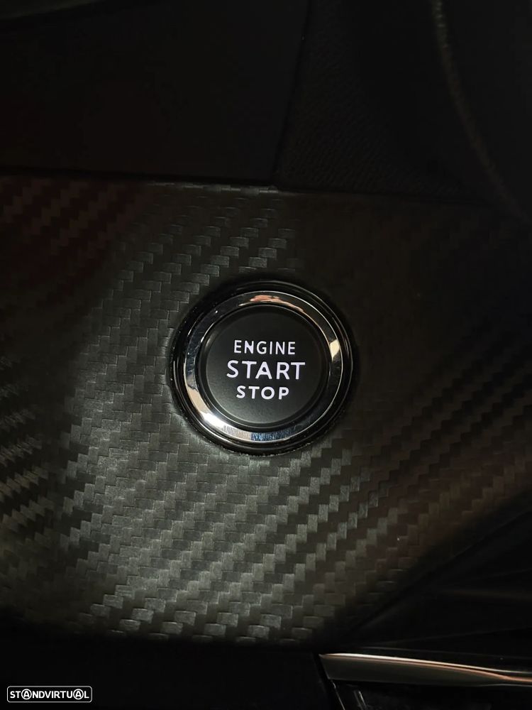 Peugeot e-208 GT - 27