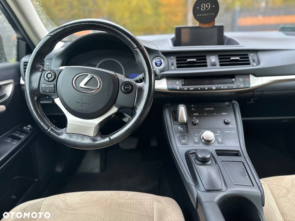 Lexus CT 200h Elegance EU6 - 11