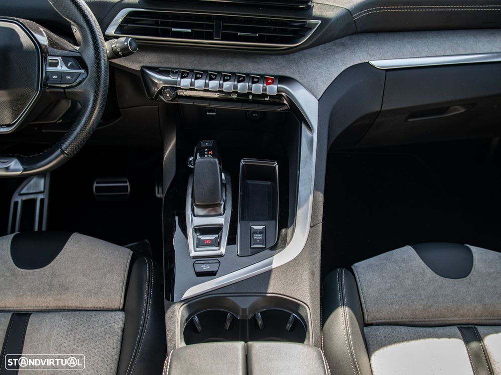 Peugeot 3008 1.6 Hybrid4 GT Pack e-EAT8 - 38