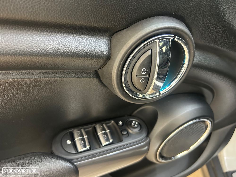 MINI 5 Portas Cooper Aut. - 20