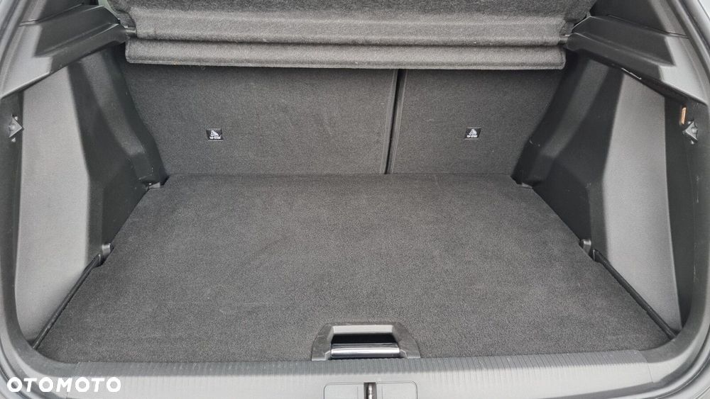 Peugeot 2008 1.2 PureTech Allure S&S EAT8 - 25