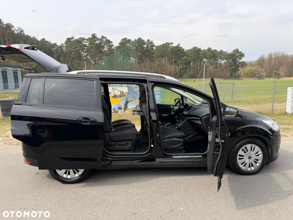 Ford Grand C-MAX - 19