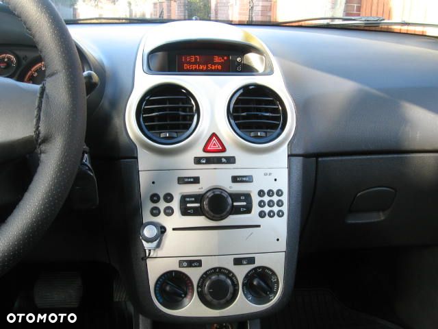 Opel Corsa 1.2 16V Essentia Easytronic - 19