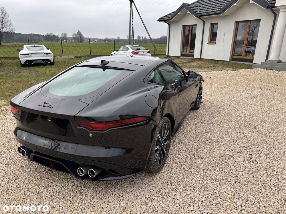 Jaguar F-Type R AWD - 8