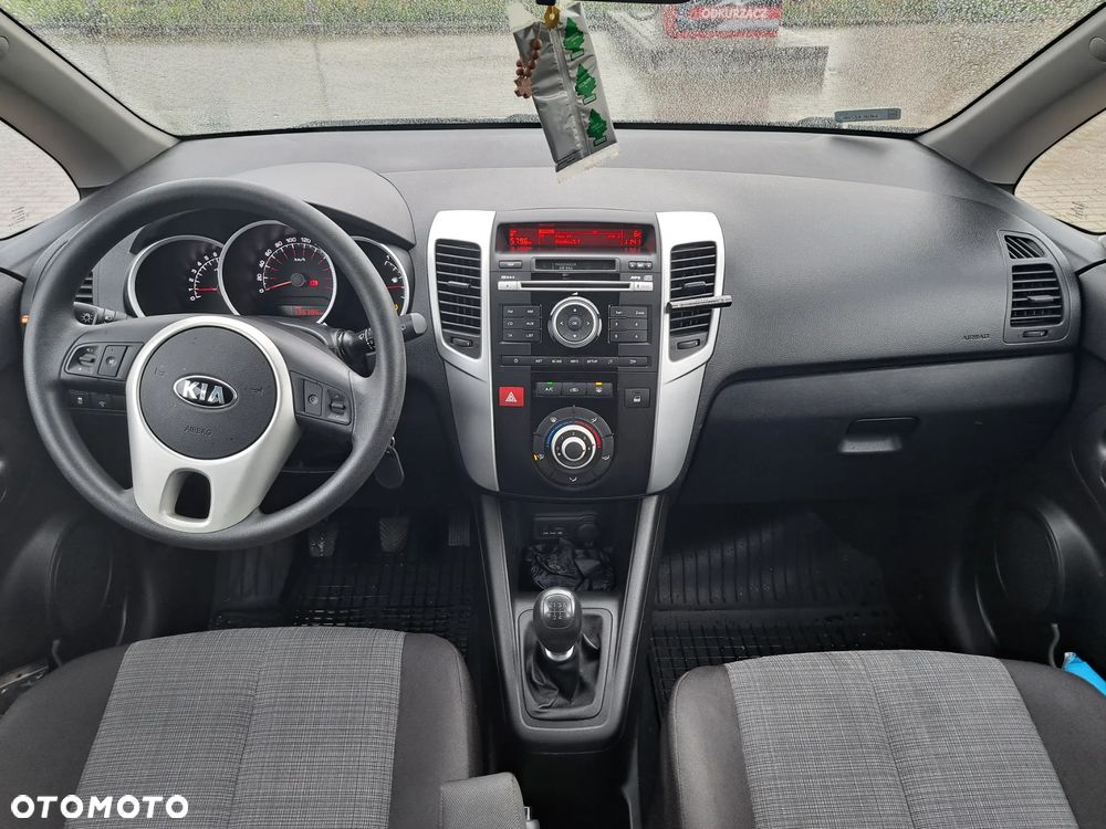 Kia Venga 1.4 L - 8