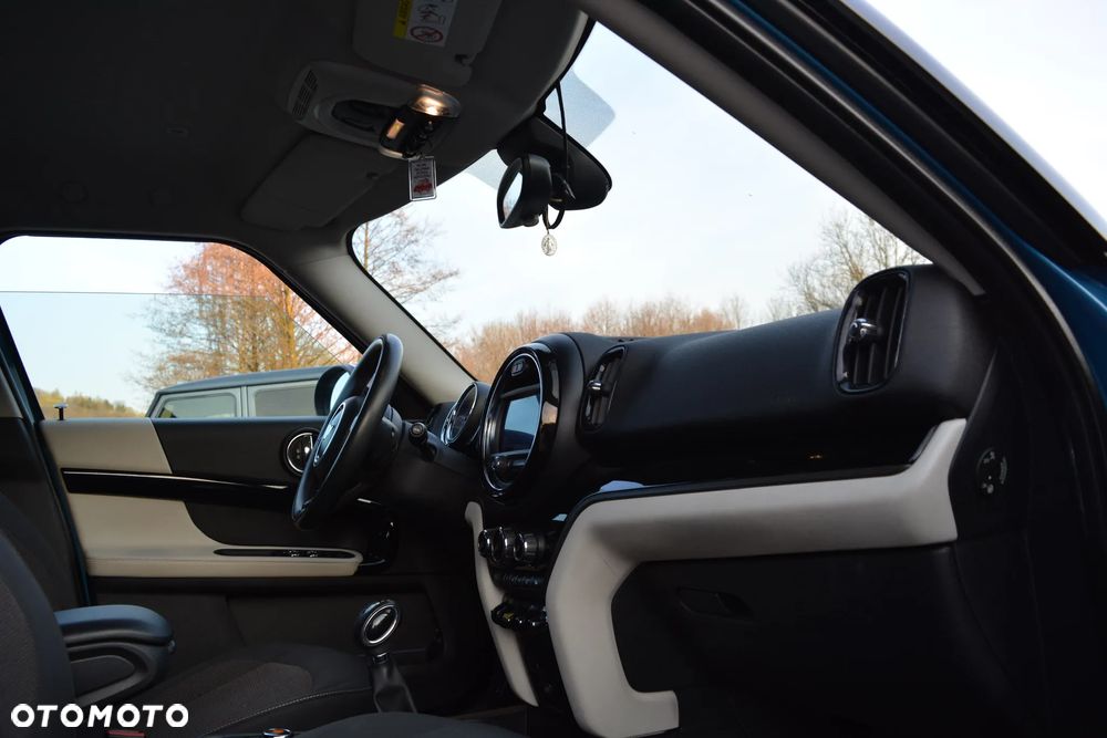 MINI Countryman Cooper SE ALL4 Shadow Edition - 18