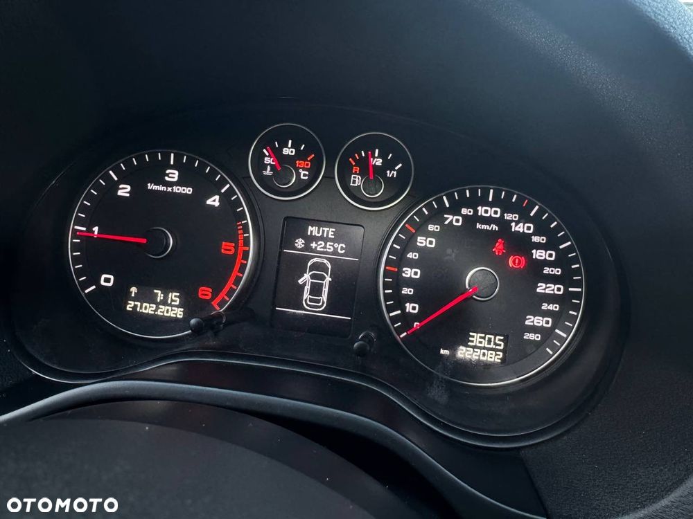 Audi A3 Sportback 1.6 TDI DPF Ambiente - 16