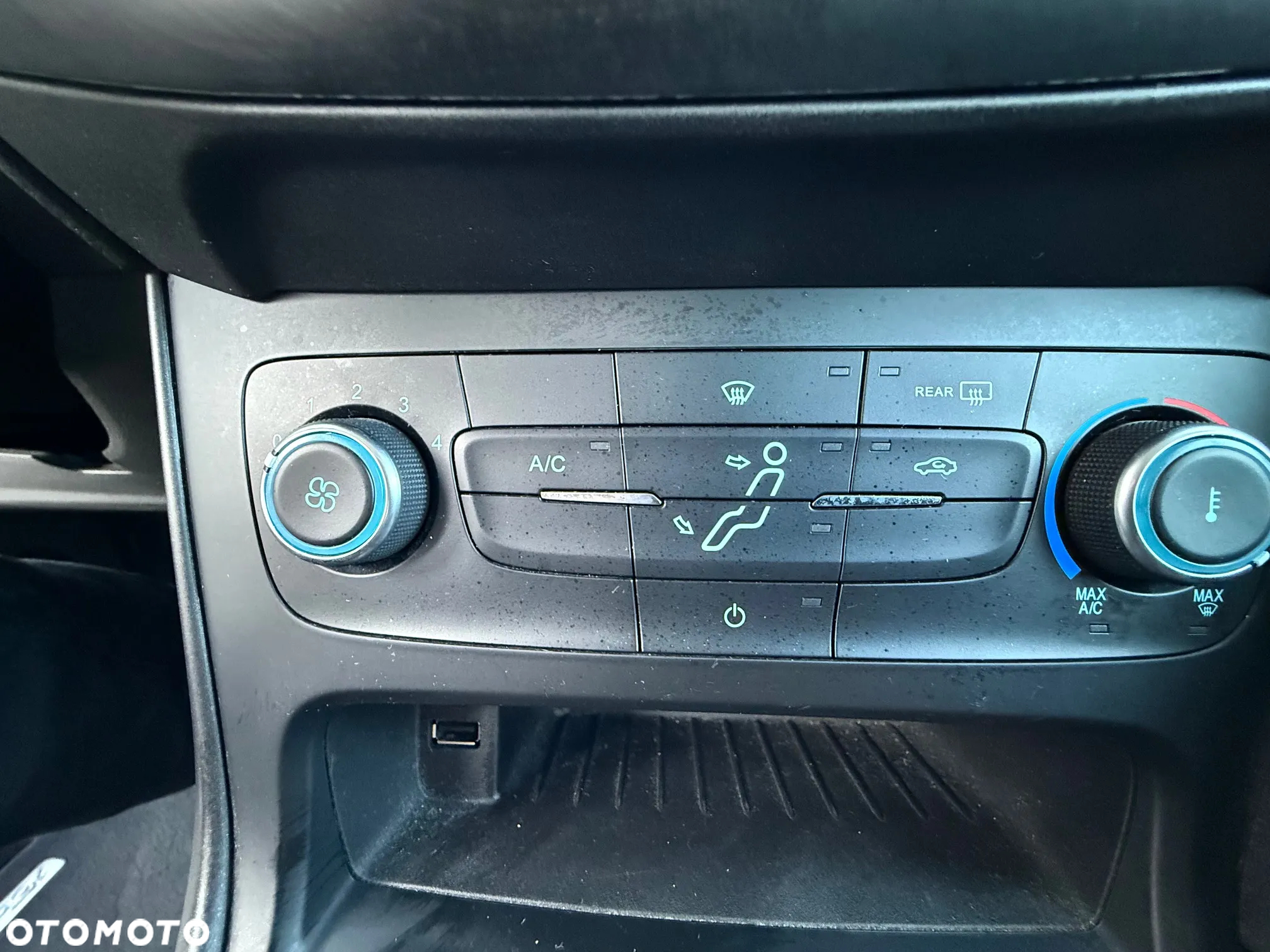 Ford Focus - 21
