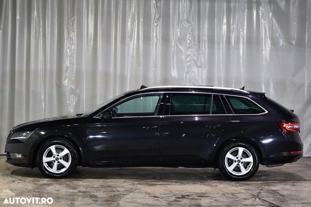 Skoda Superb Combi 2.0 TDI 4x4 SportLine - 39