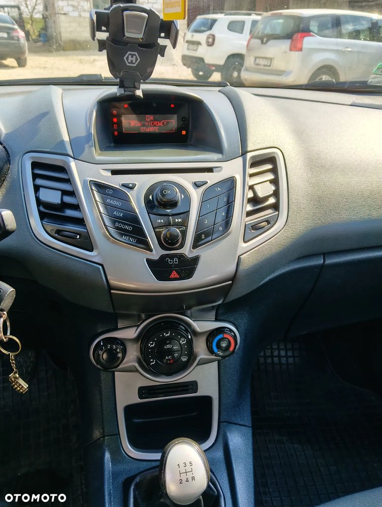 Ford Fiesta - 8