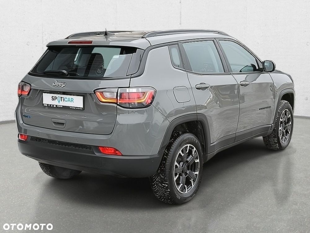 Jeep Compass - 8