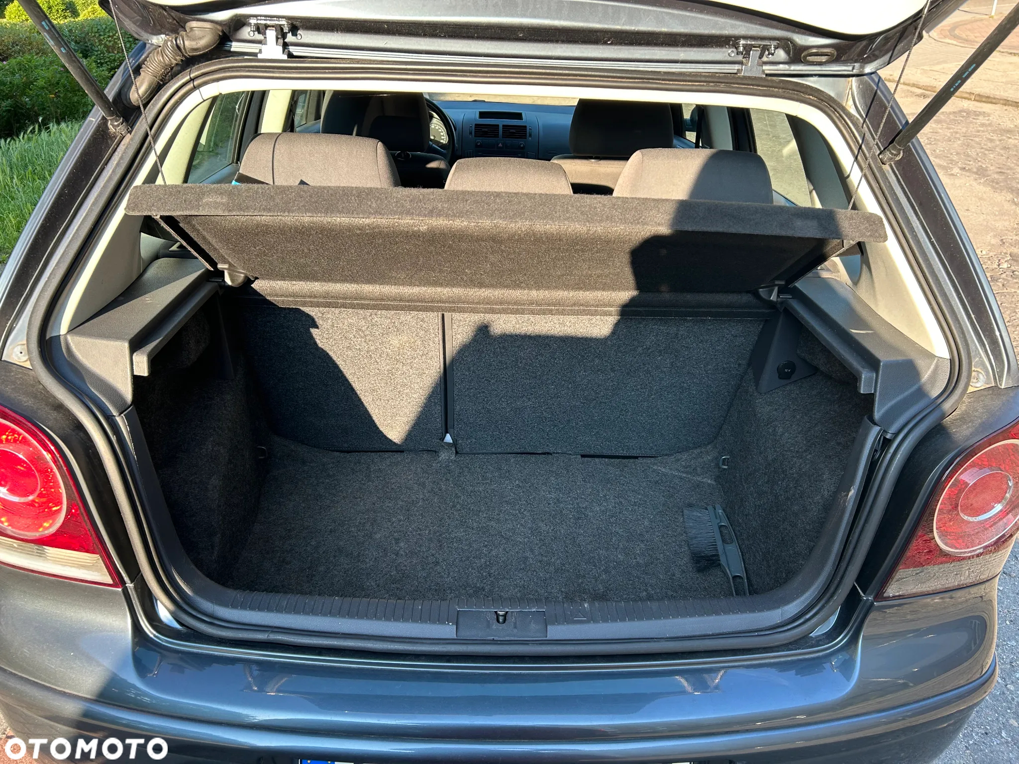 Volkswagen Polo 1.4 16V Comfortline - 12