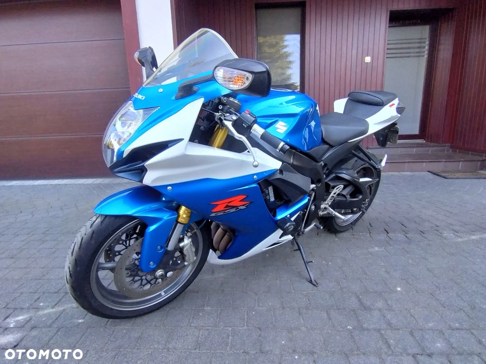 Suzuki GSX-R - 6