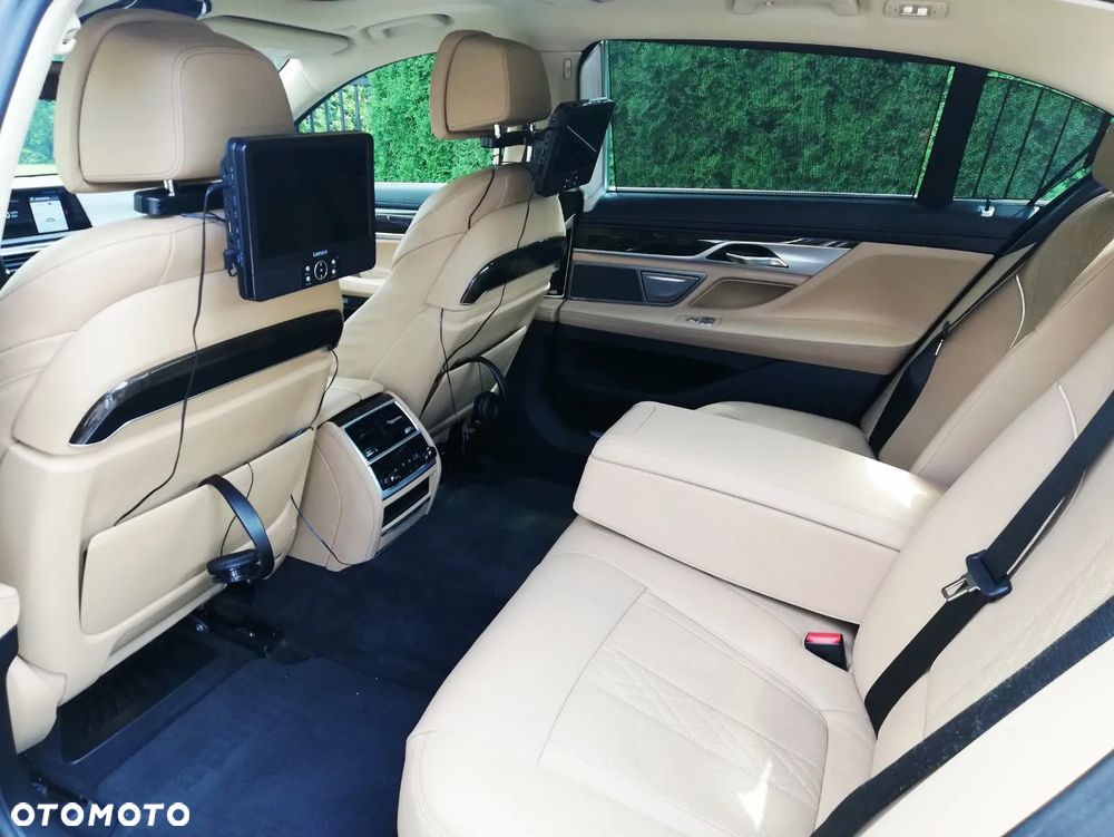 BMW Seria 7 750Li xDrive - 7