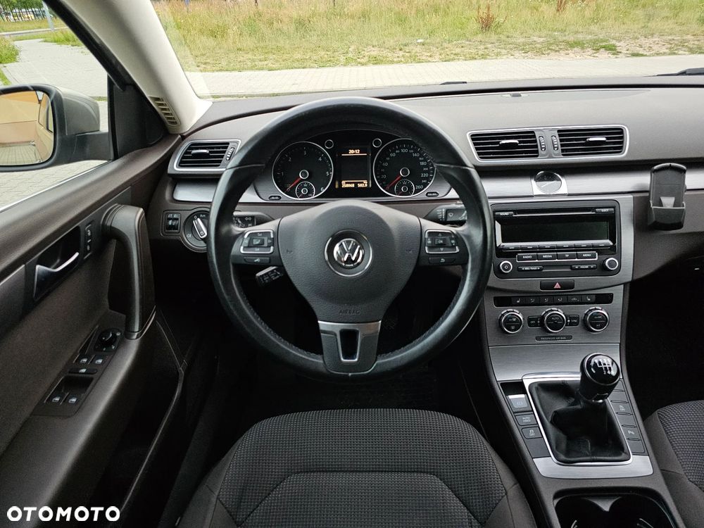 Volkswagen Passat Variant 2.0 TDI BlueMotion Technology Comfortline - 21