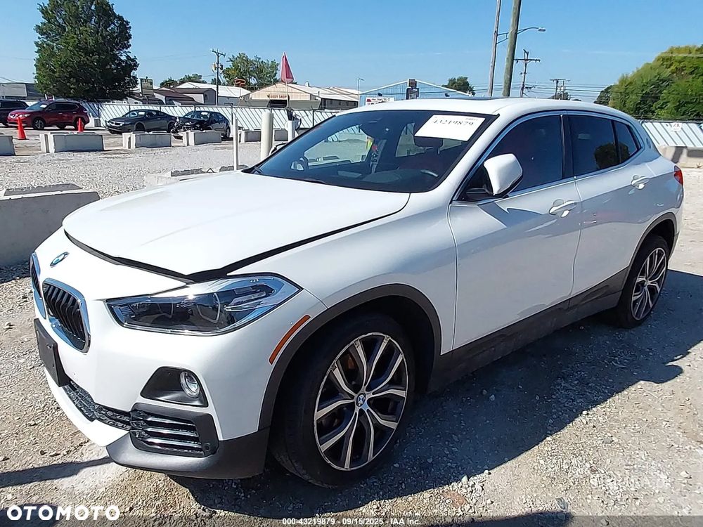 BMW X2 xDrive20i Advantage Plus - 2