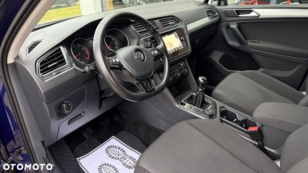 Volkswagen Tiguan - 19