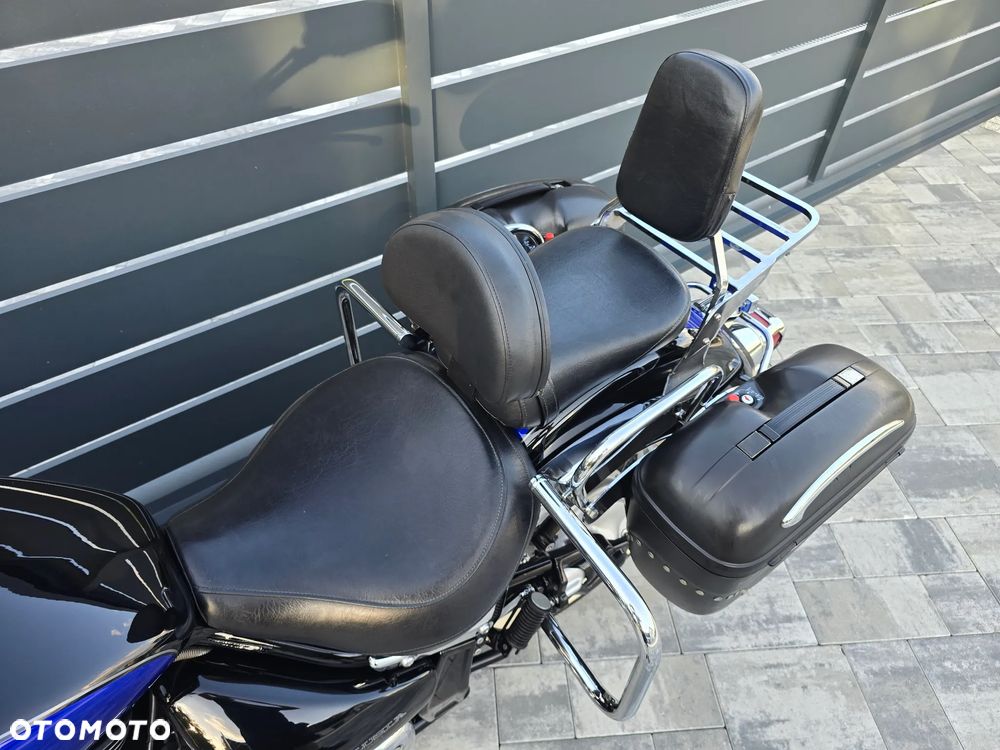 Suzuki VL 800 Volusia - 13