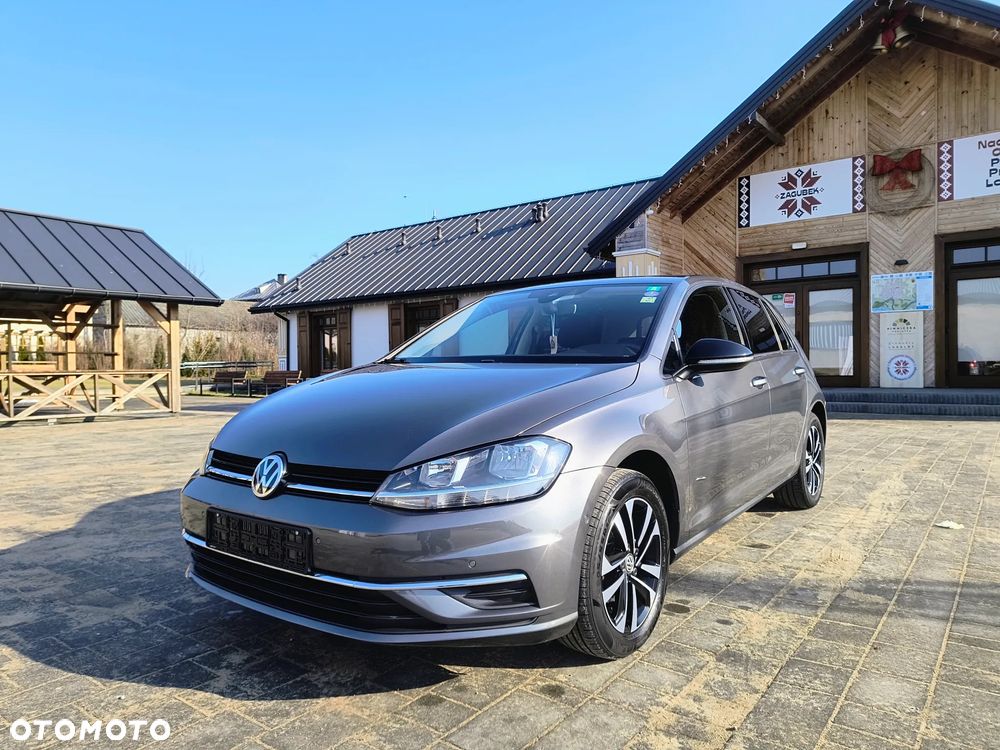 Volkswagen Golf - 10