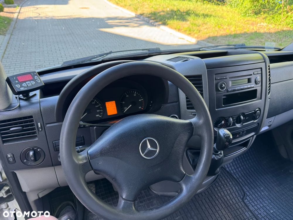 Mercedes-Benz Sprinter - 6