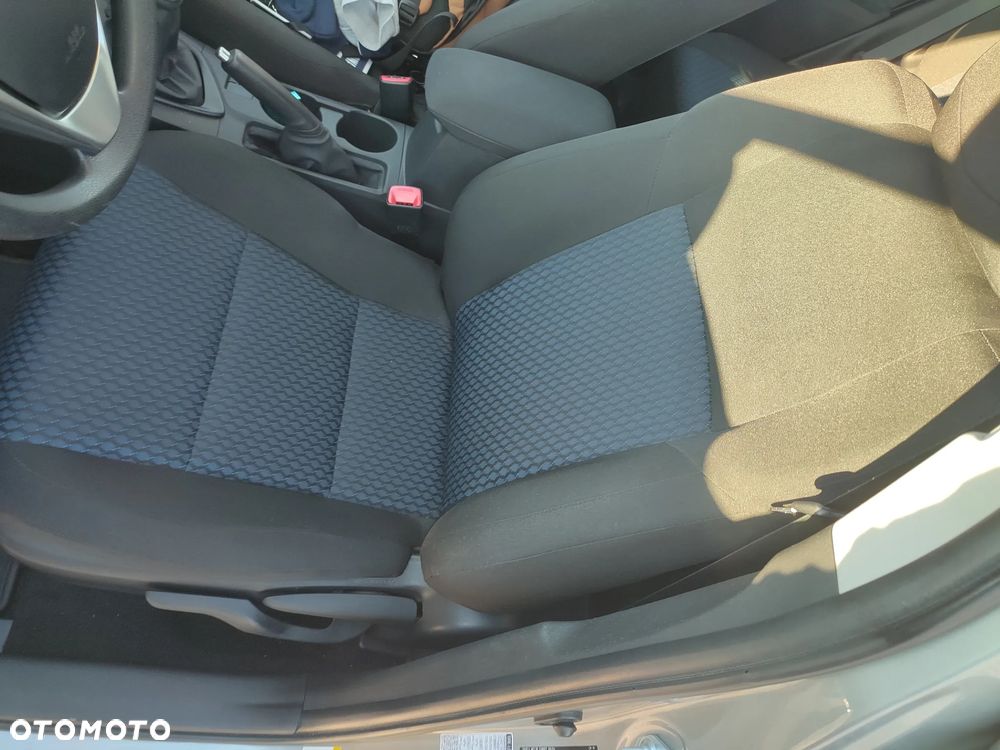 Toyota Auris 1.33 VVT-i Active - 13