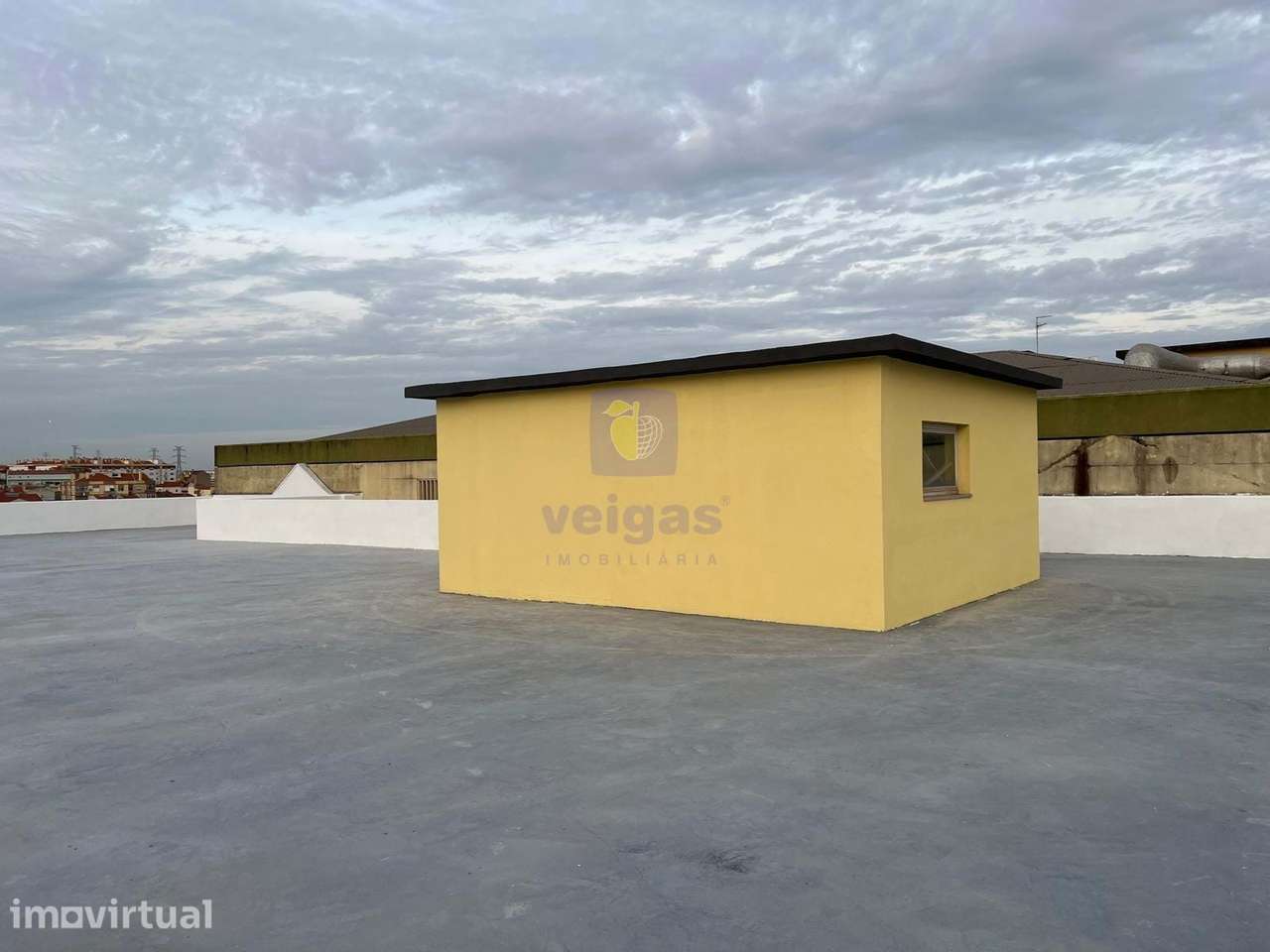 Armazém para venda em Sacavém / Prior Velho, Loures — 4.500 m² | Possi - Grande imagem: 2/50