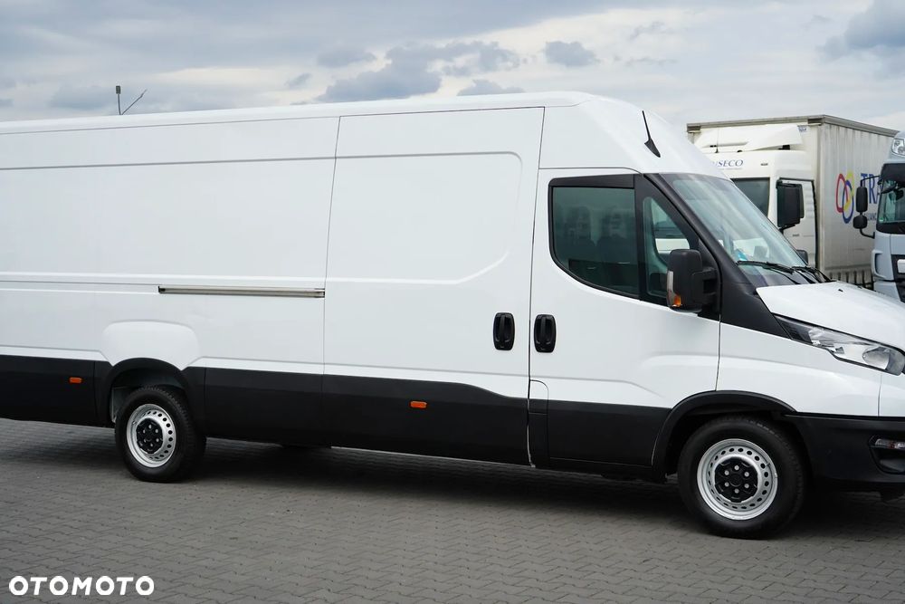 Iveco DAILY / 35S14 / 2,3 MultiJet / MAXI / 136 KM / MAŁY PRZEBIEG - 18